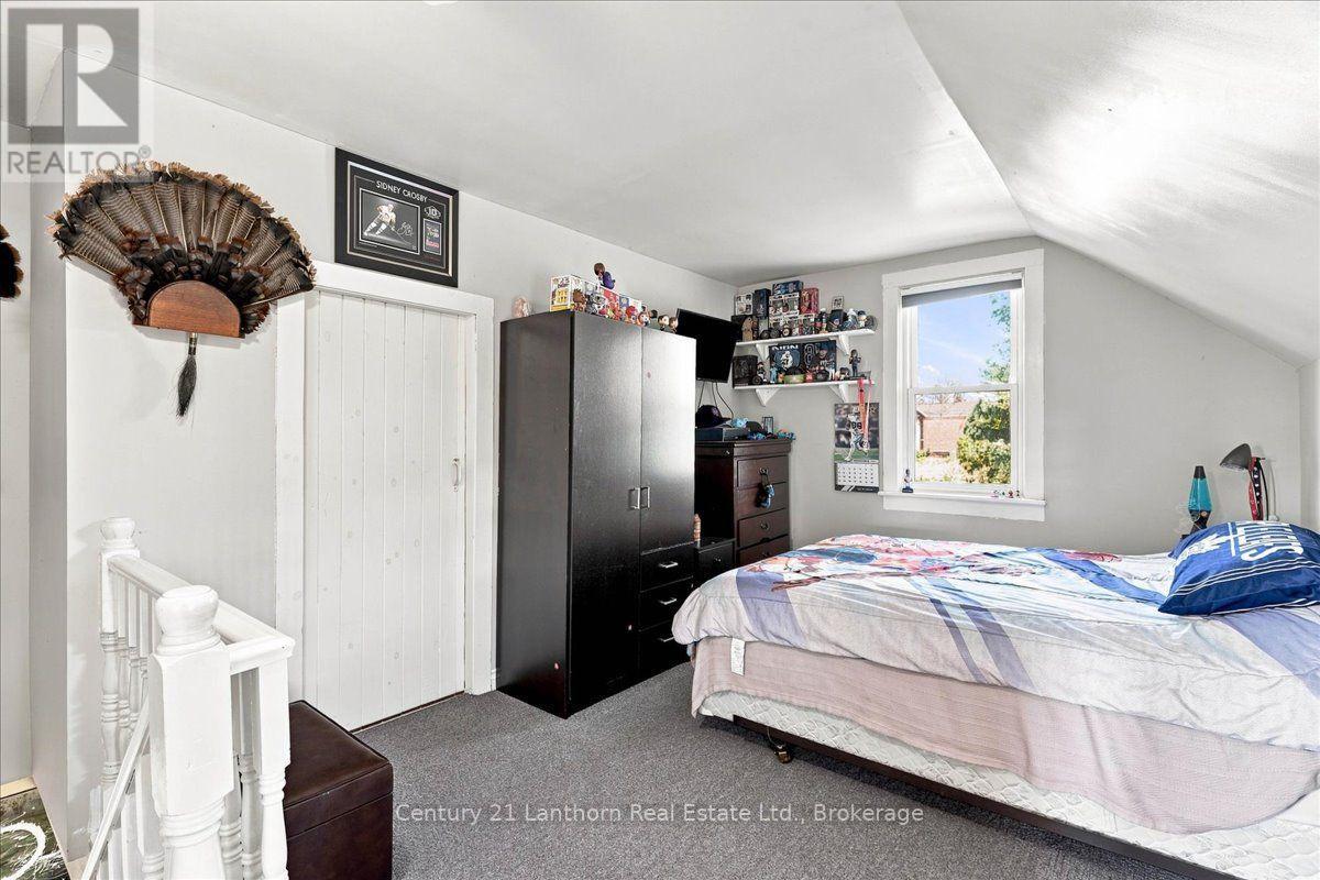 1039 CHRISTIAN ROAD - 28