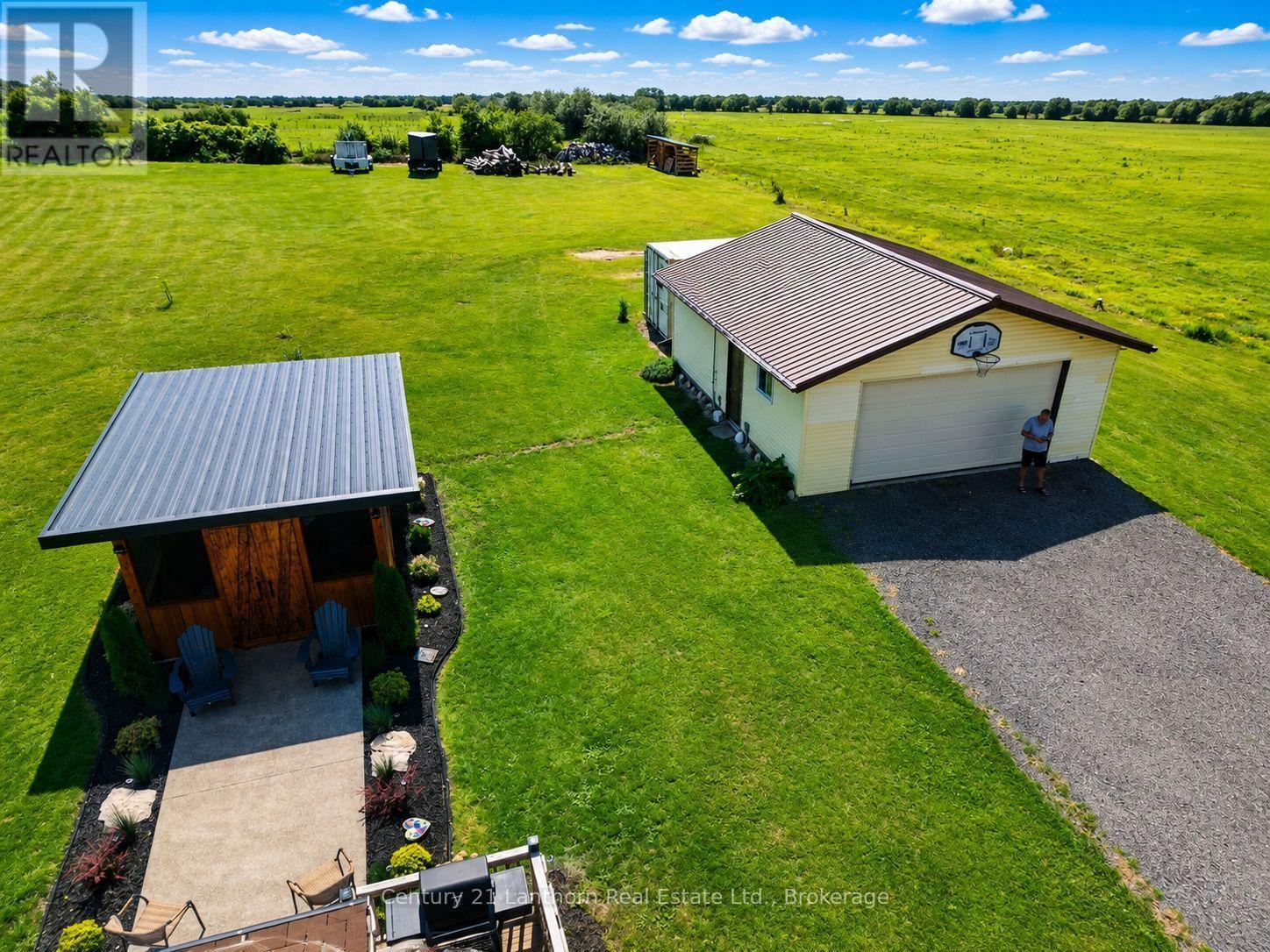 1039 CHRISTIAN ROAD - 43
