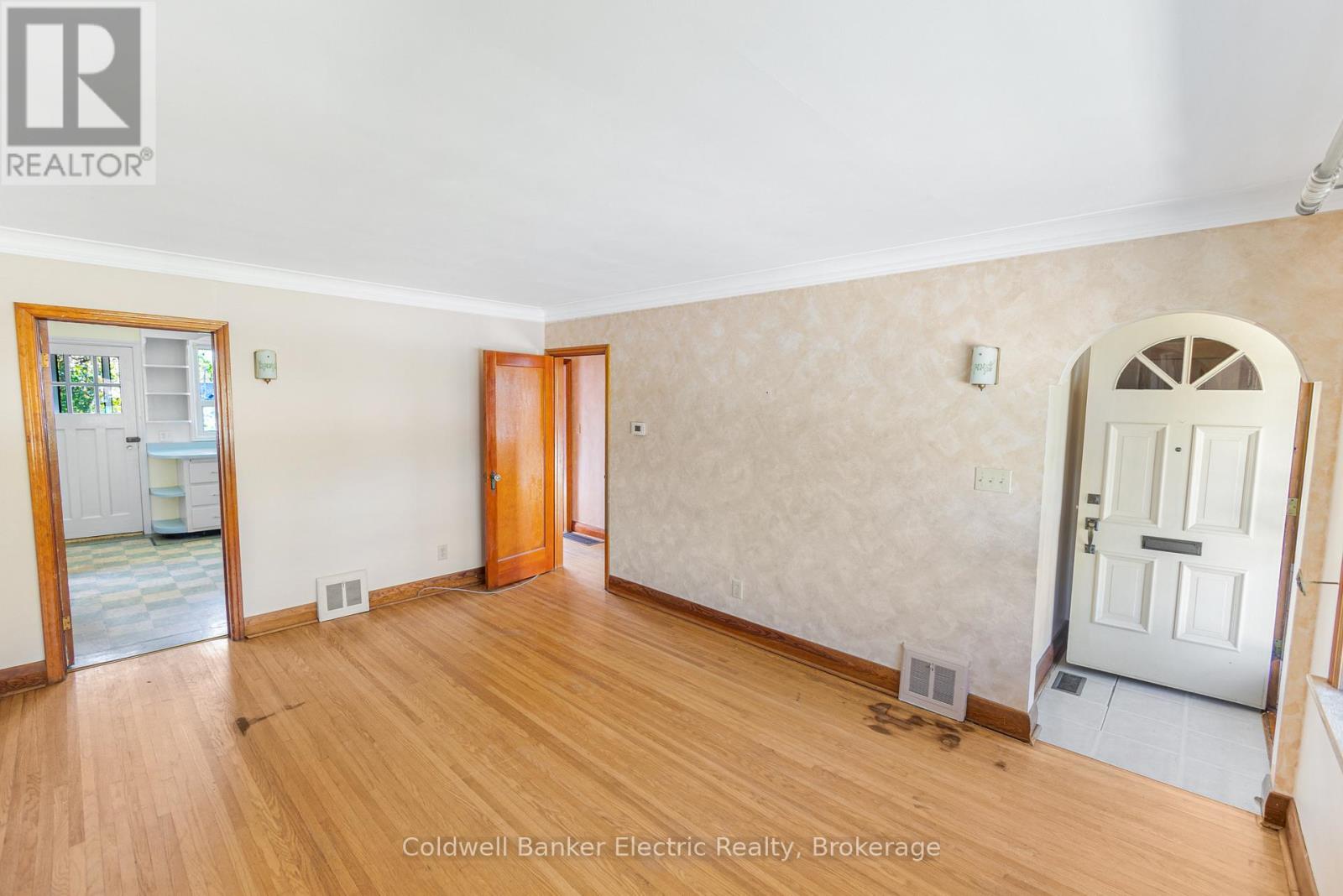 792 CURTIS ROAD - 4