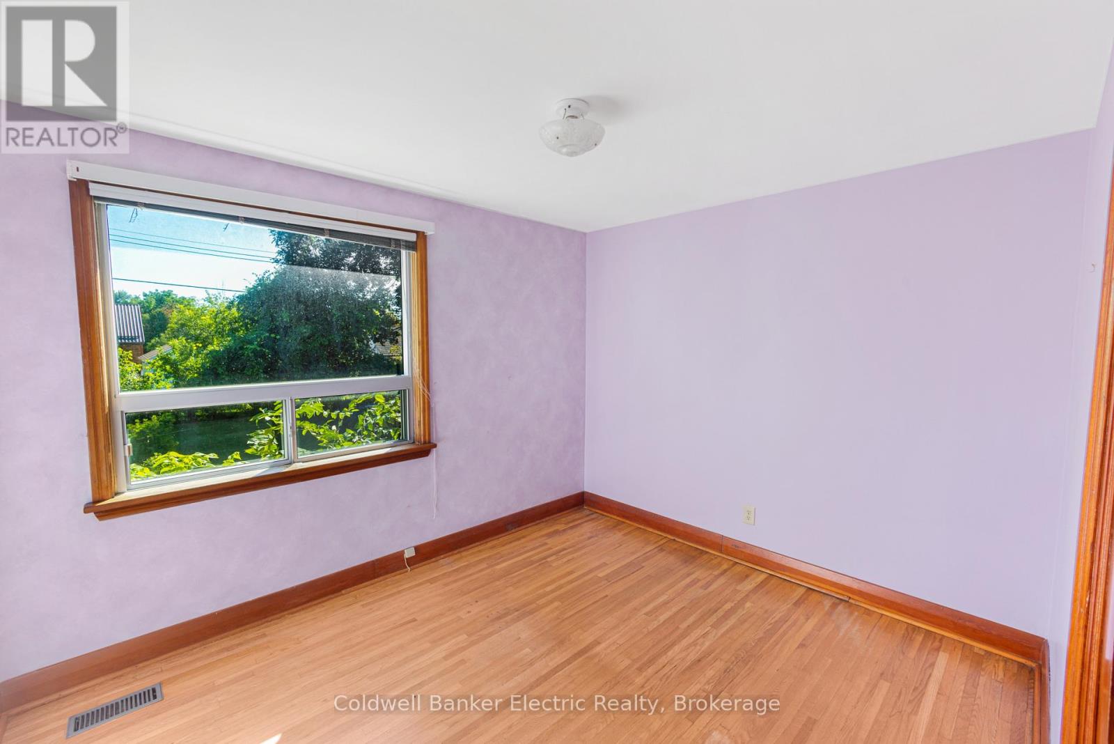 792 CURTIS ROAD - Image 8