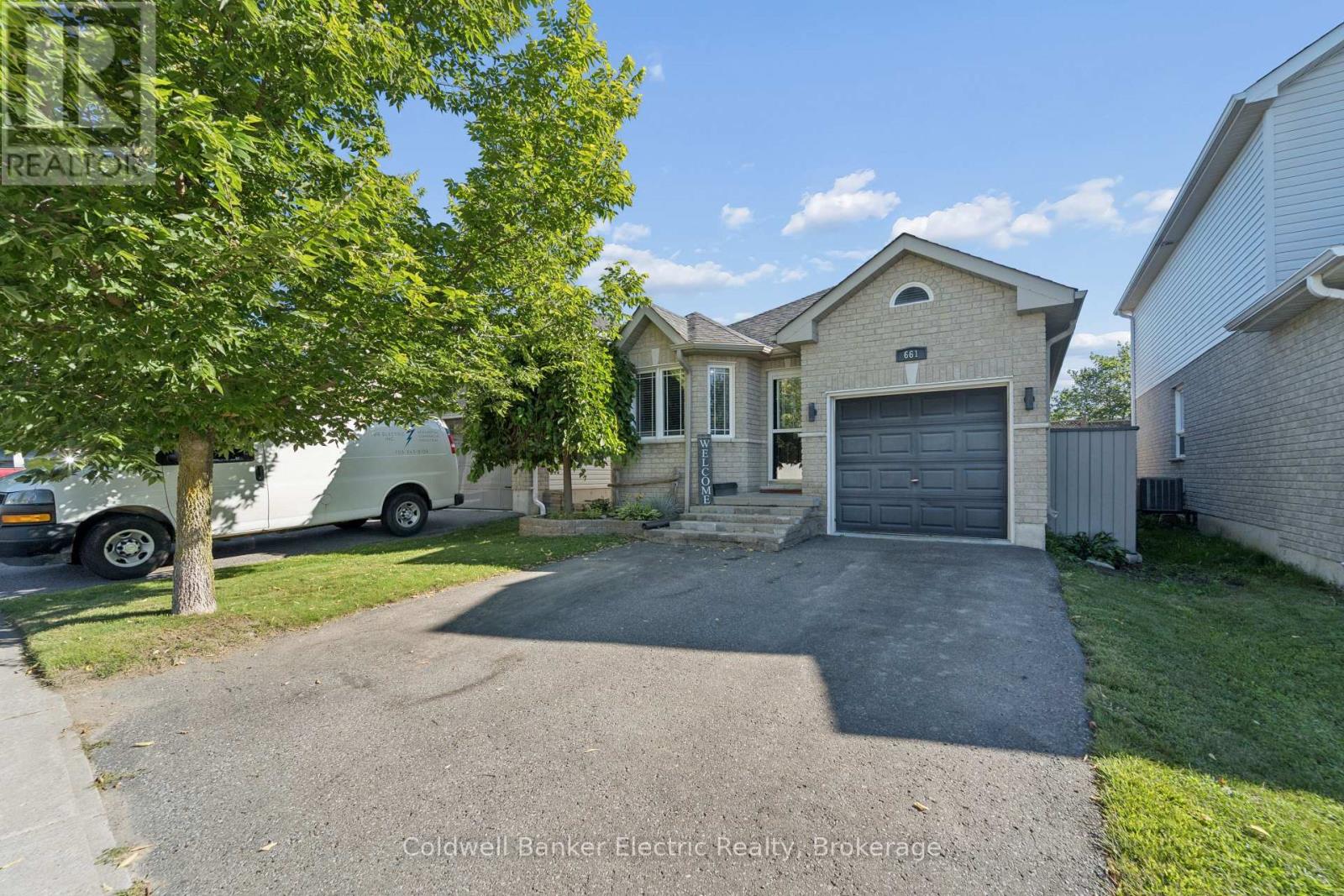 661 CLANCY CRESCENT - Image 3