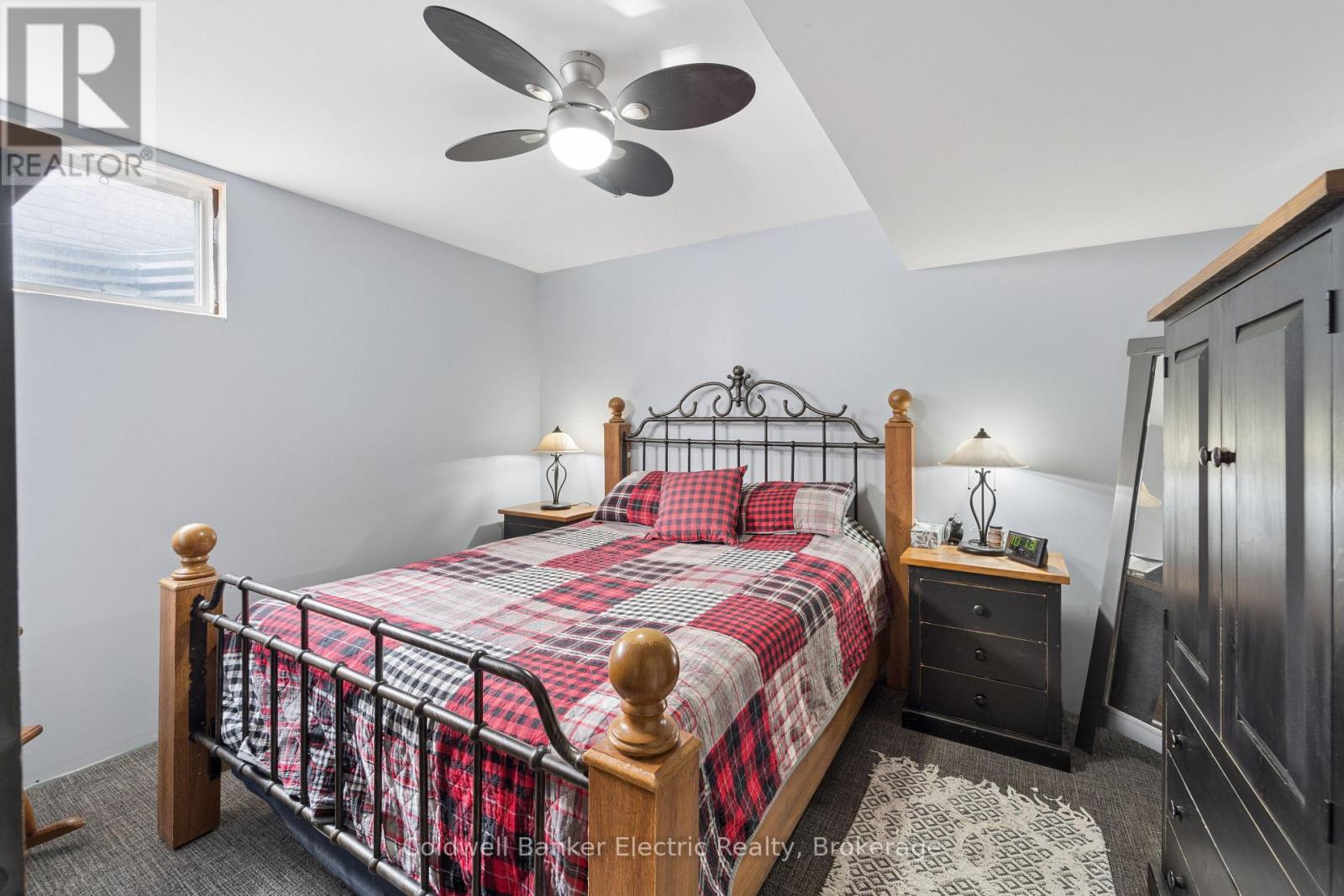 661 CLANCY CRESCENT - Image 33