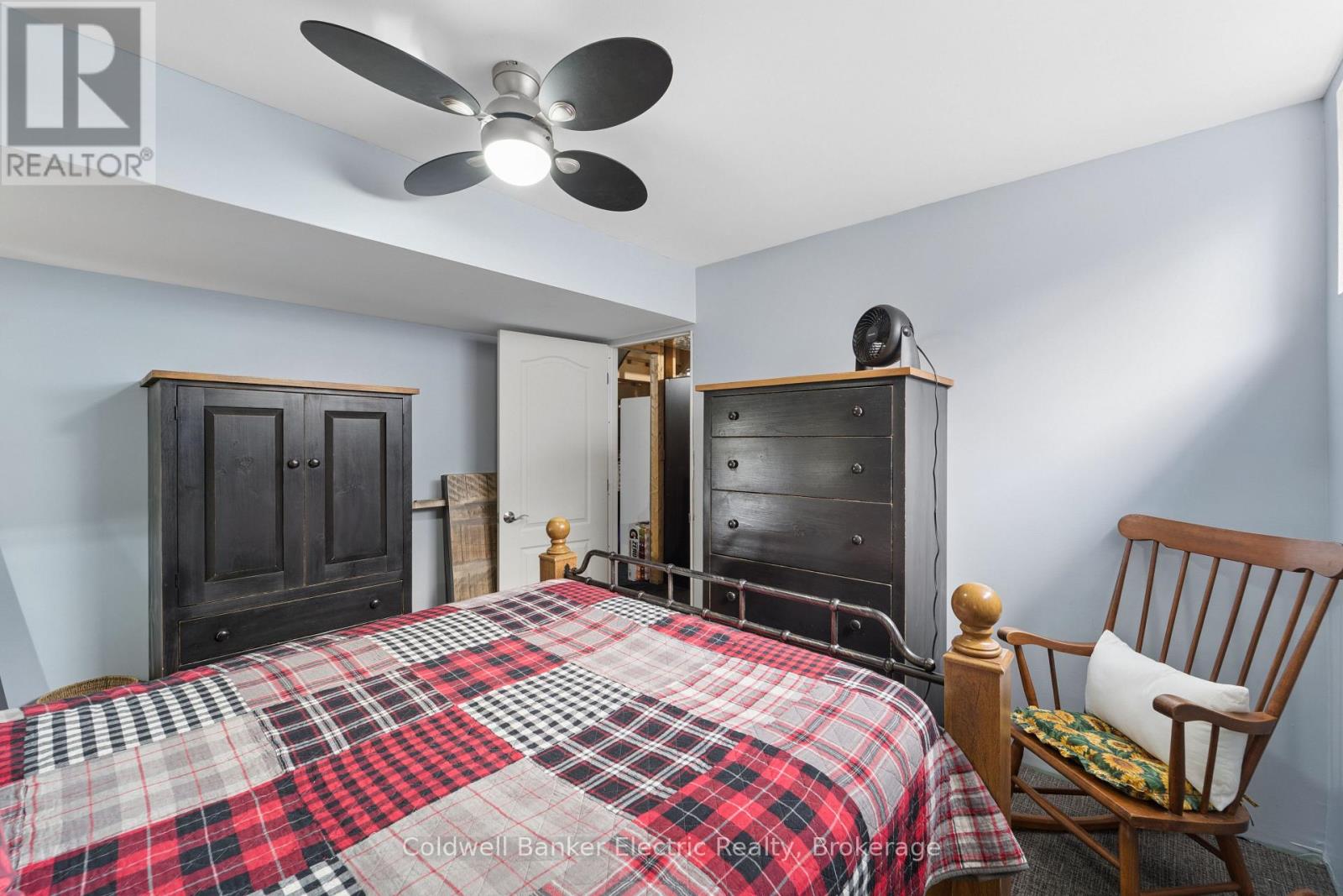 661 CLANCY CRESCENT - Image 34