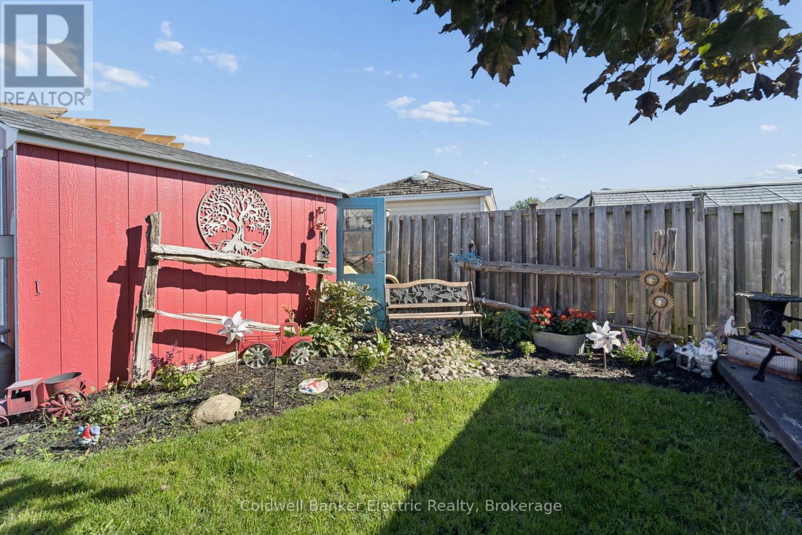 661 CLANCY CRESCENT - Image 43