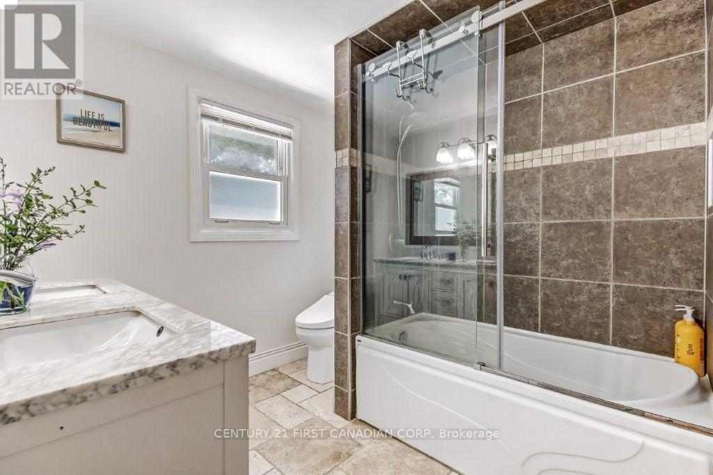 42 PORTAL COURT - 16