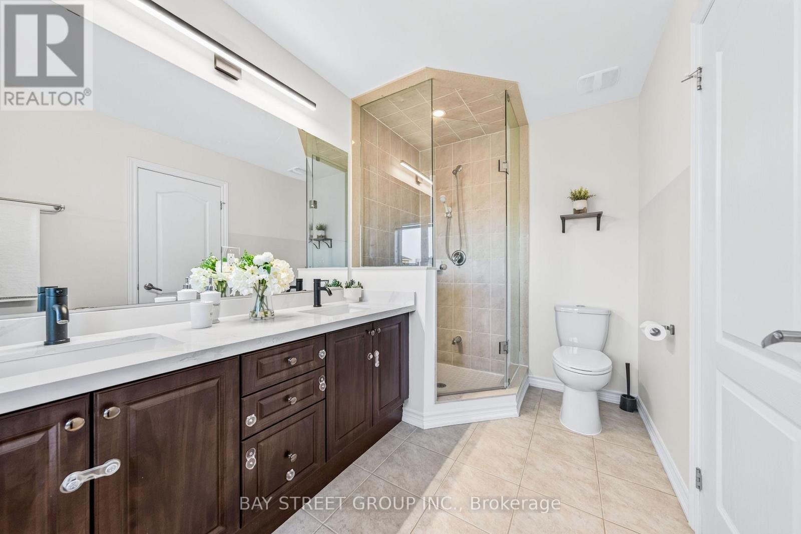 8 ZENG CHENG DRIVE - 21
