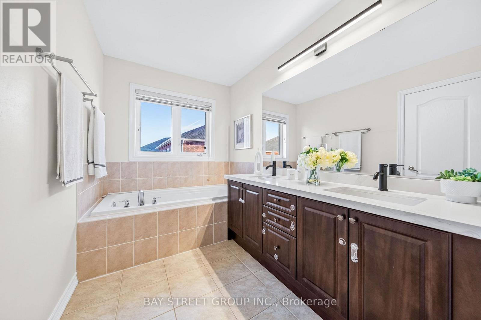 8 ZENG CHENG DRIVE - 22