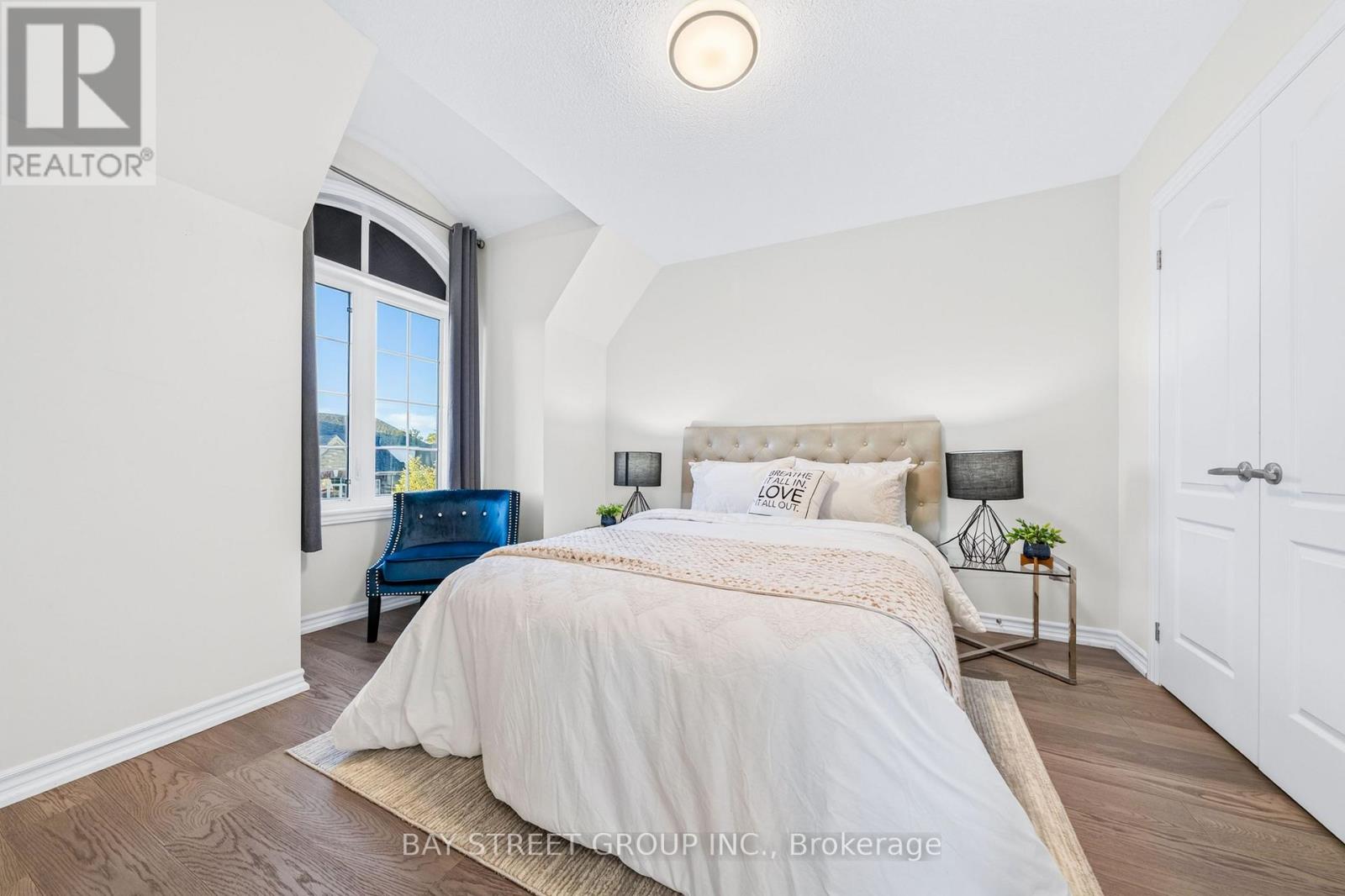 8 ZENG CHENG DRIVE - 24