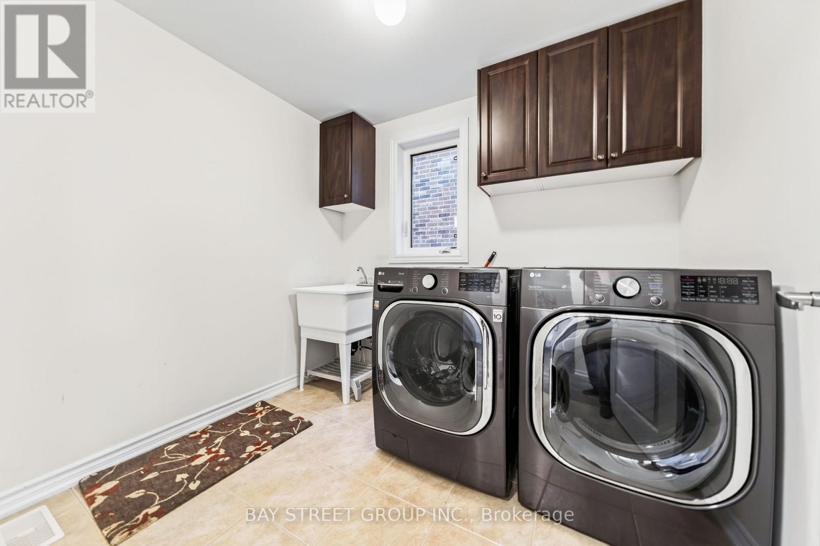 8 ZENG CHENG DRIVE - 33