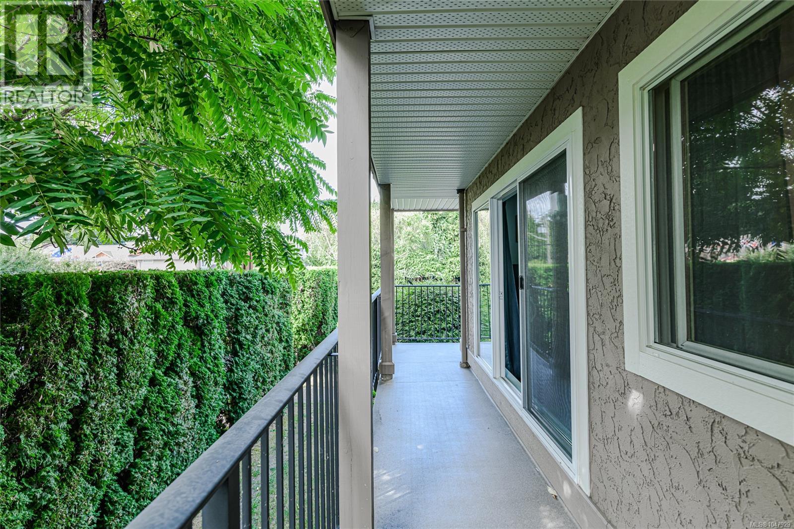 #208 2515 Alexander St - 15