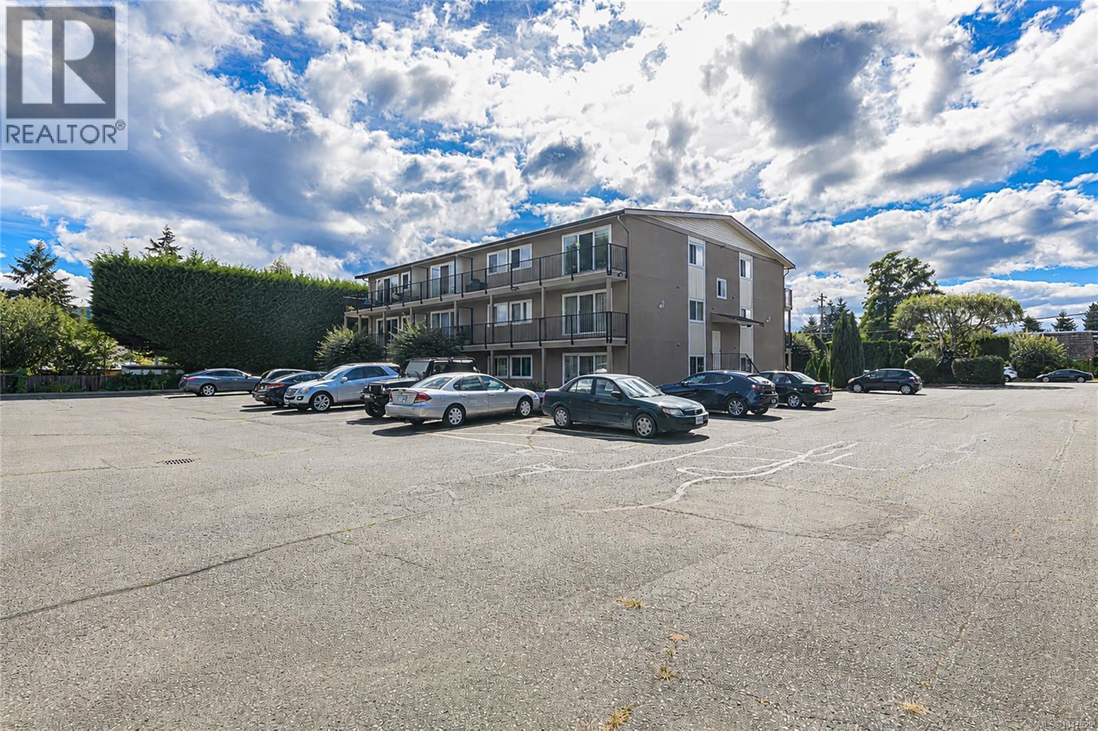 #208 2515 Alexander St - 24
