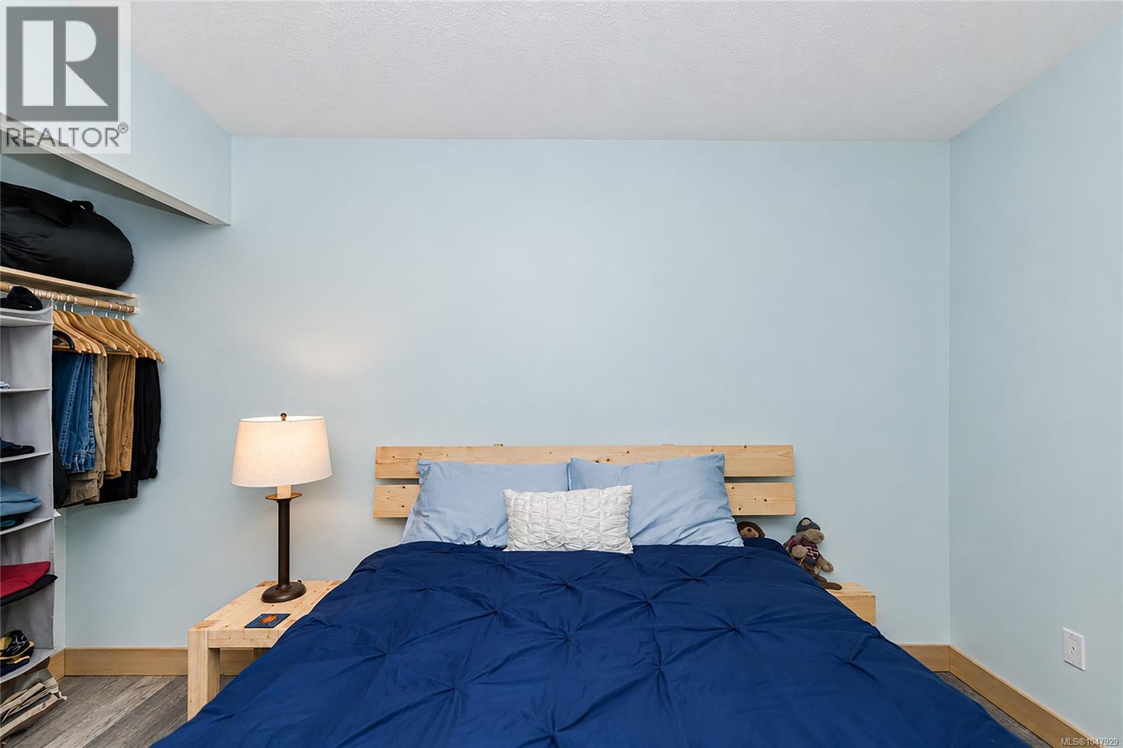 #208 2515 Alexander St - 7