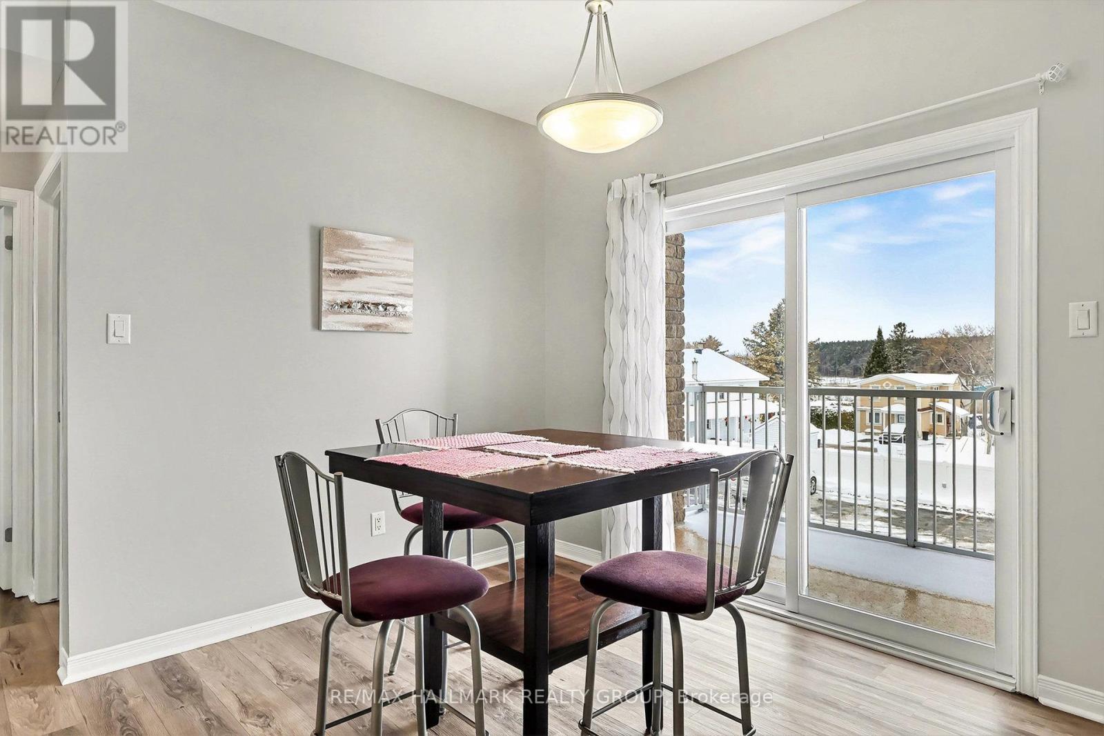 #208 1026 LAURIER STREET - Image 10