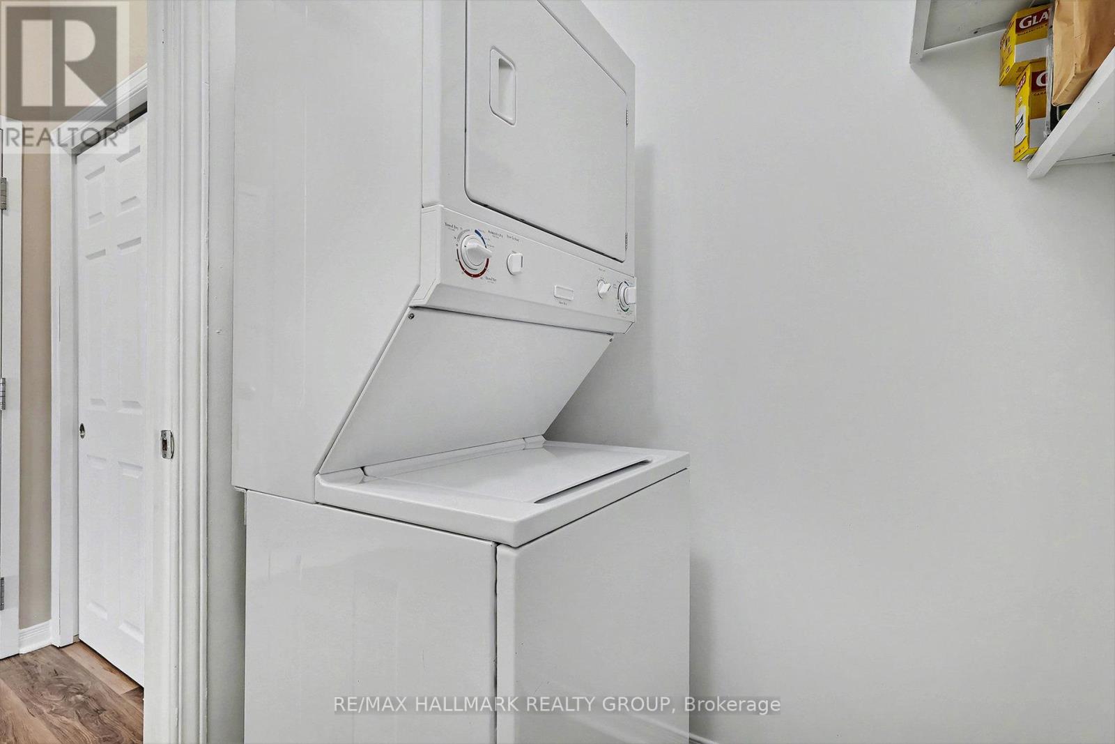 #208 1026 LAURIER STREET - Image 14