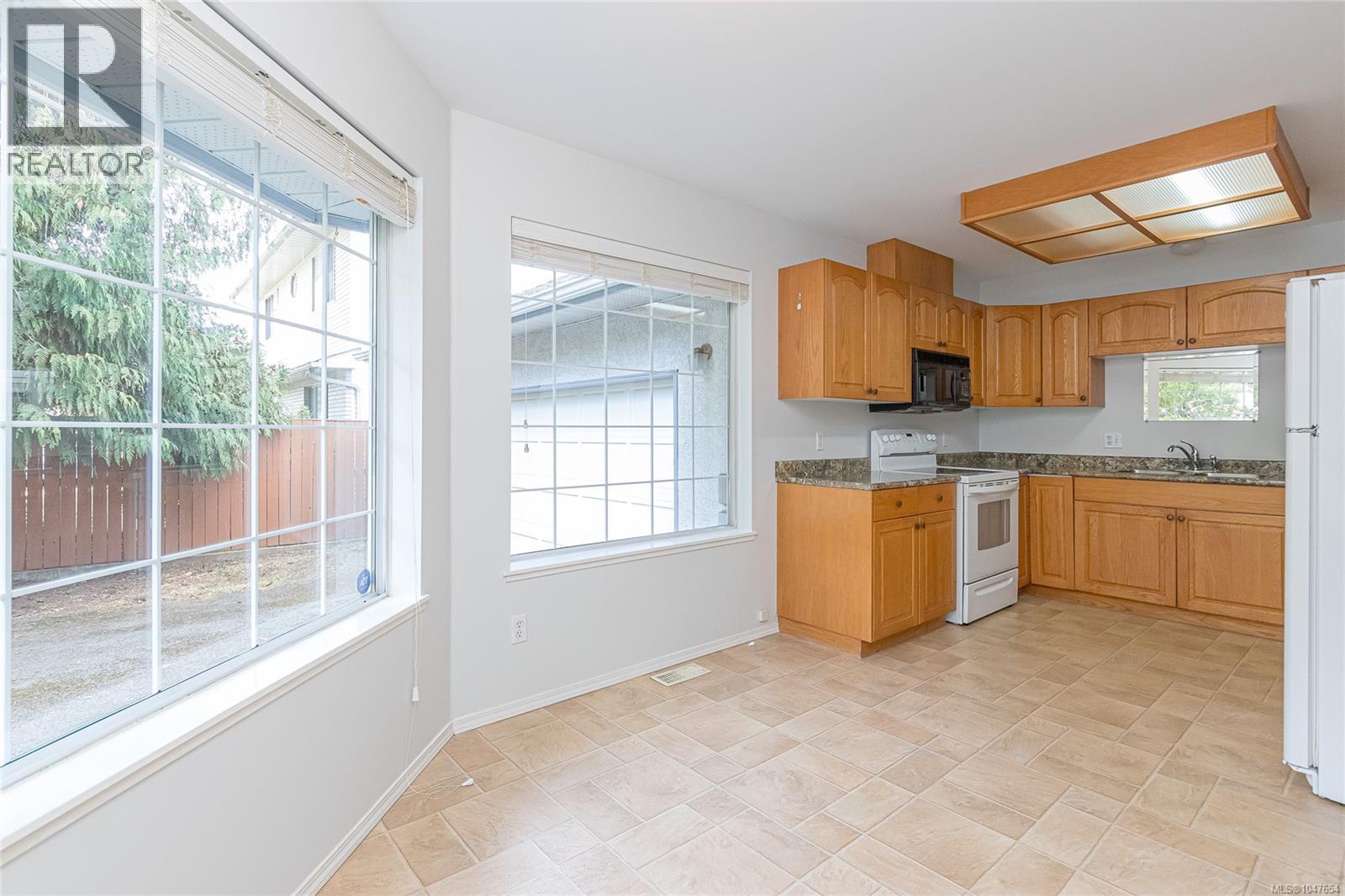 727 Park Pl - Image 10