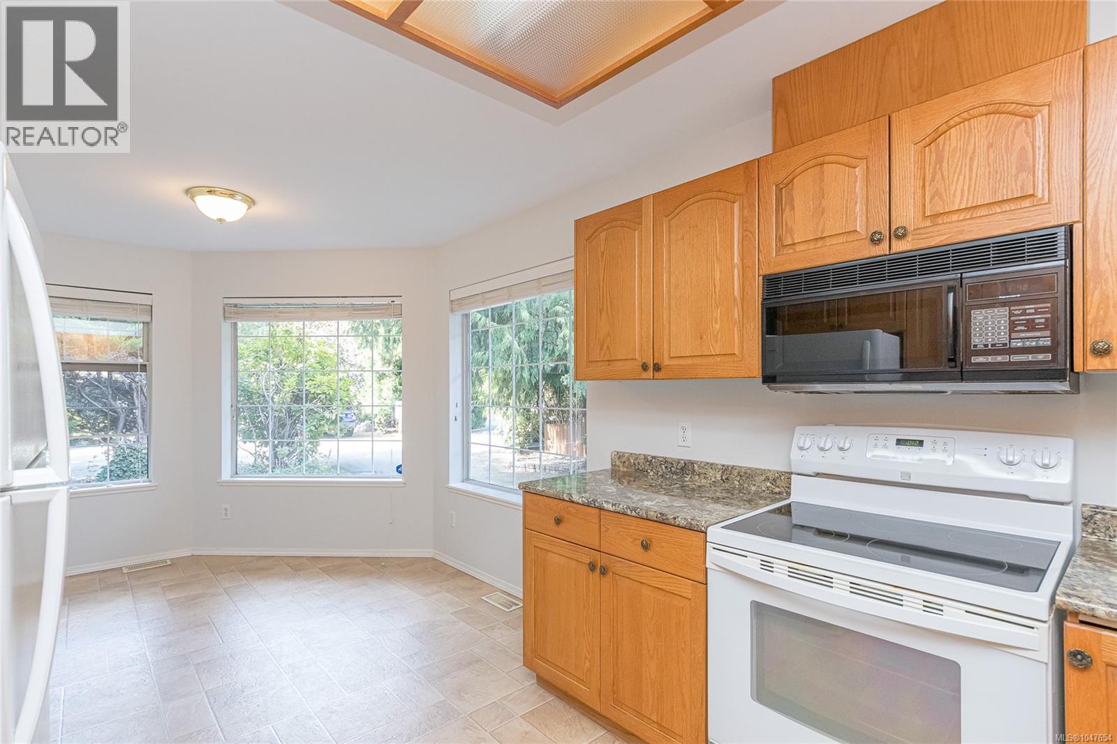 727 Park Pl - Image 13