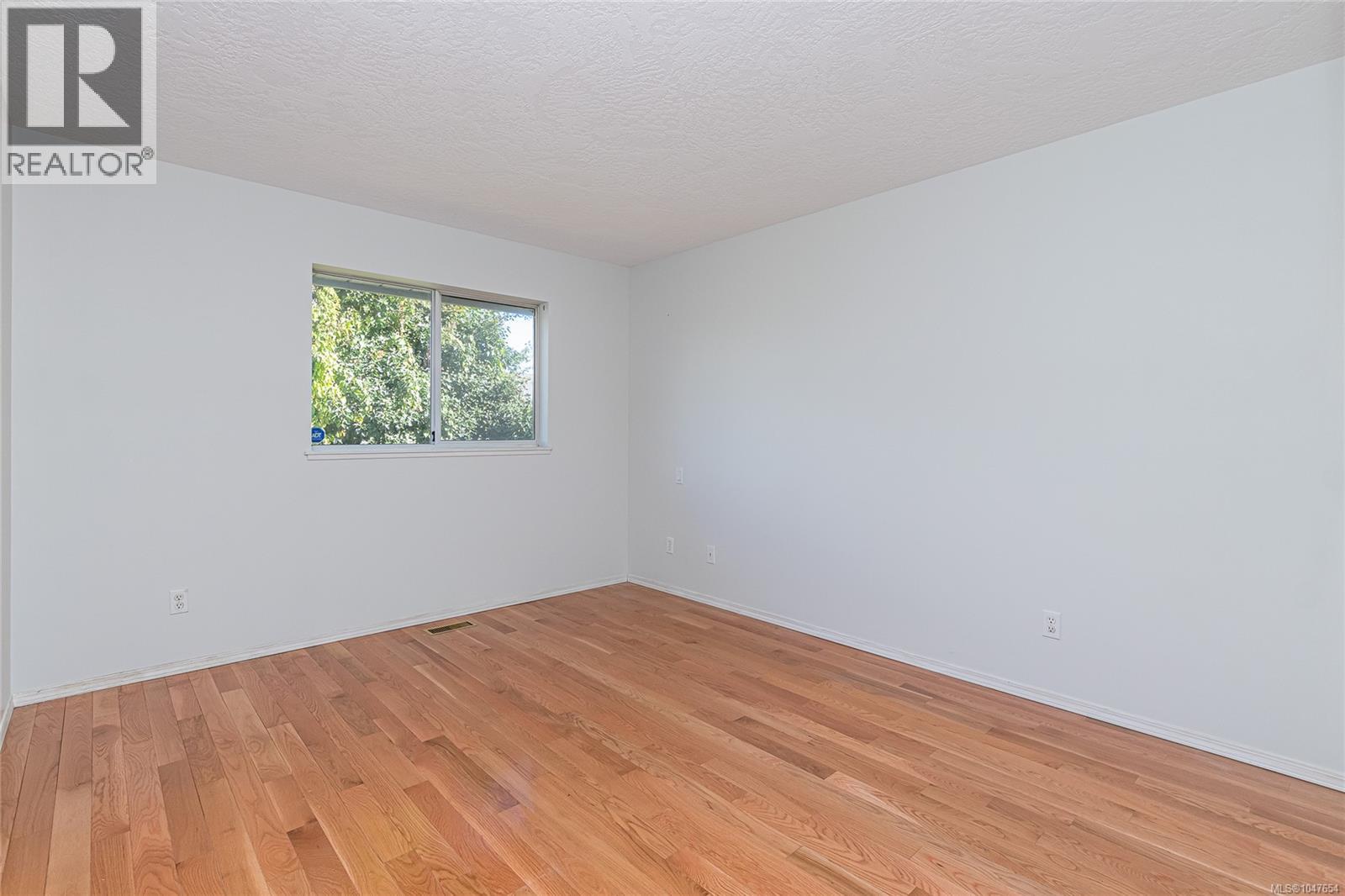 727 Park Pl - Image 14