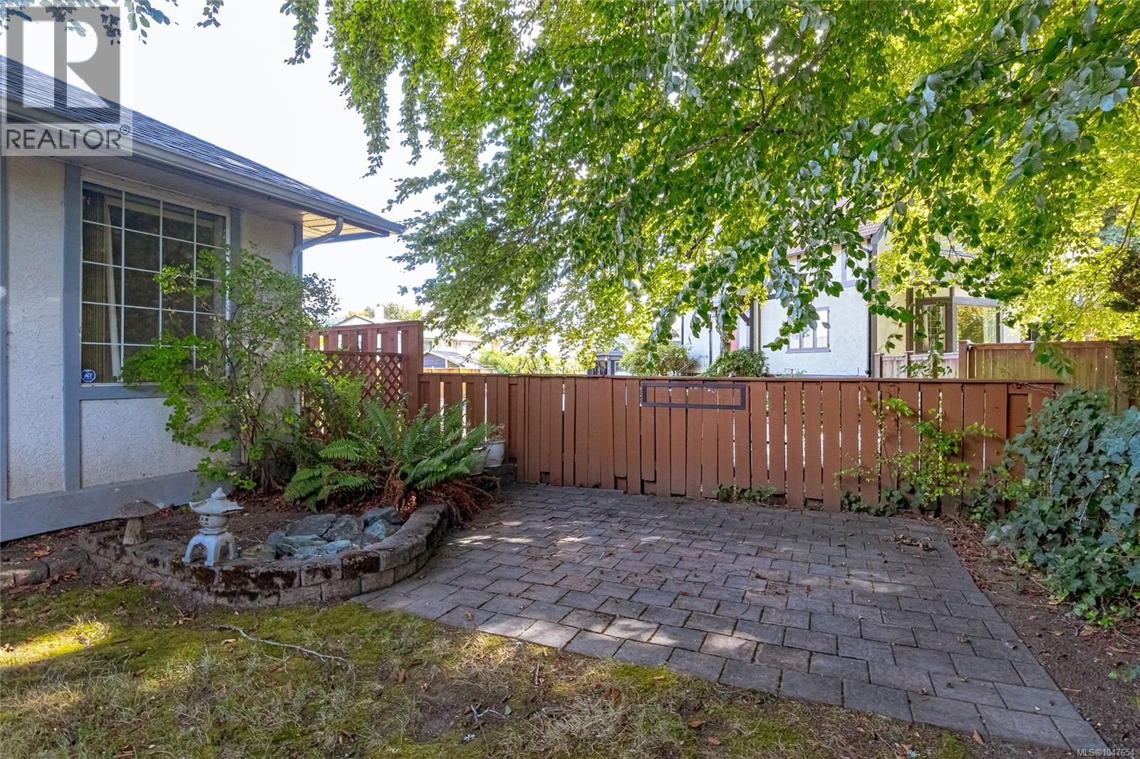 727 Park Pl - Image 21