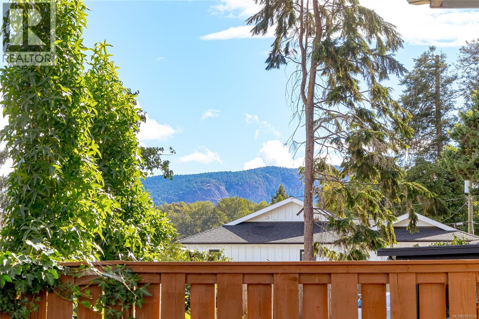 727 Park Pl - Image 25