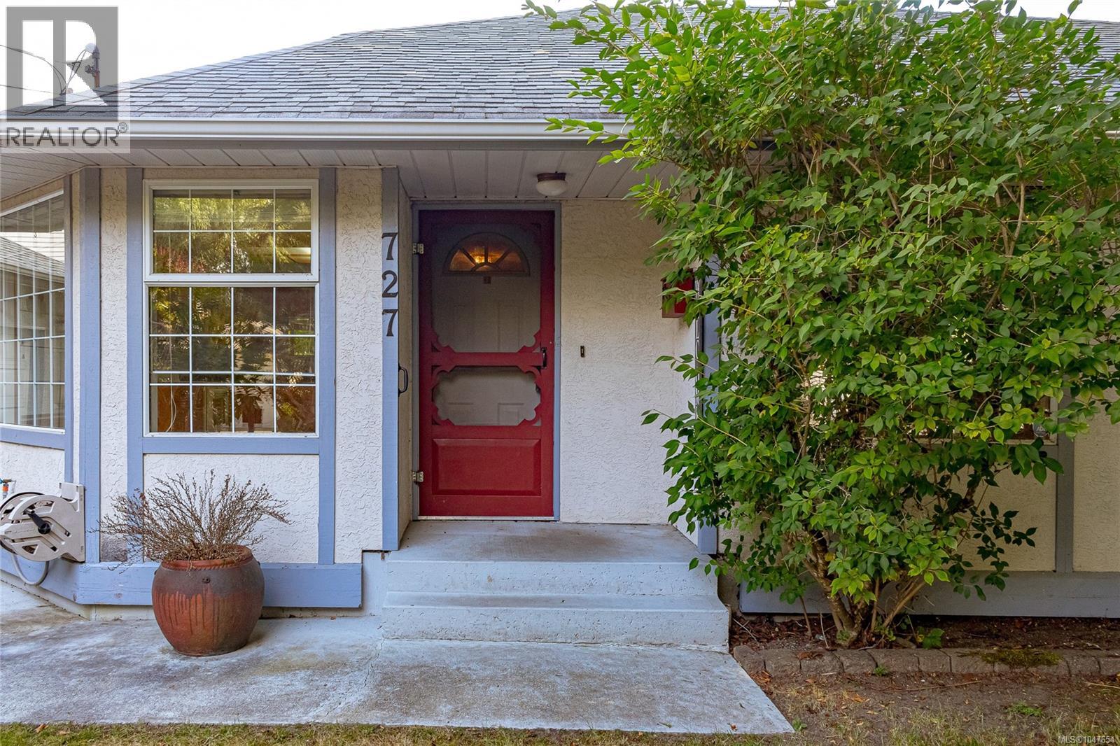 727 Park Pl - Image 4