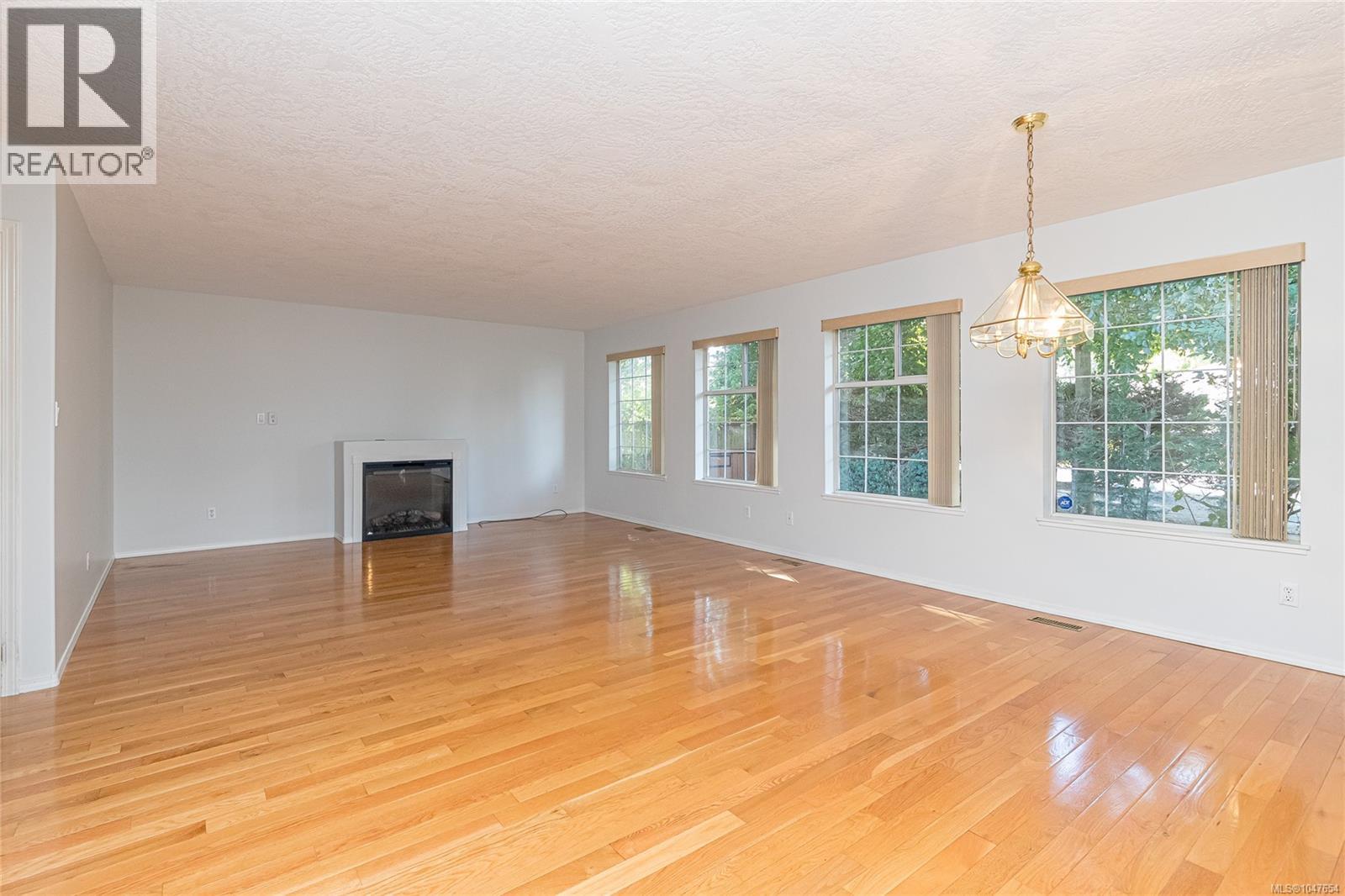 727 Park Pl - 5