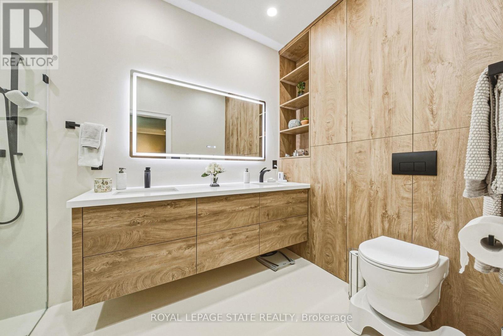 231 PINE COVE ROAD - 28