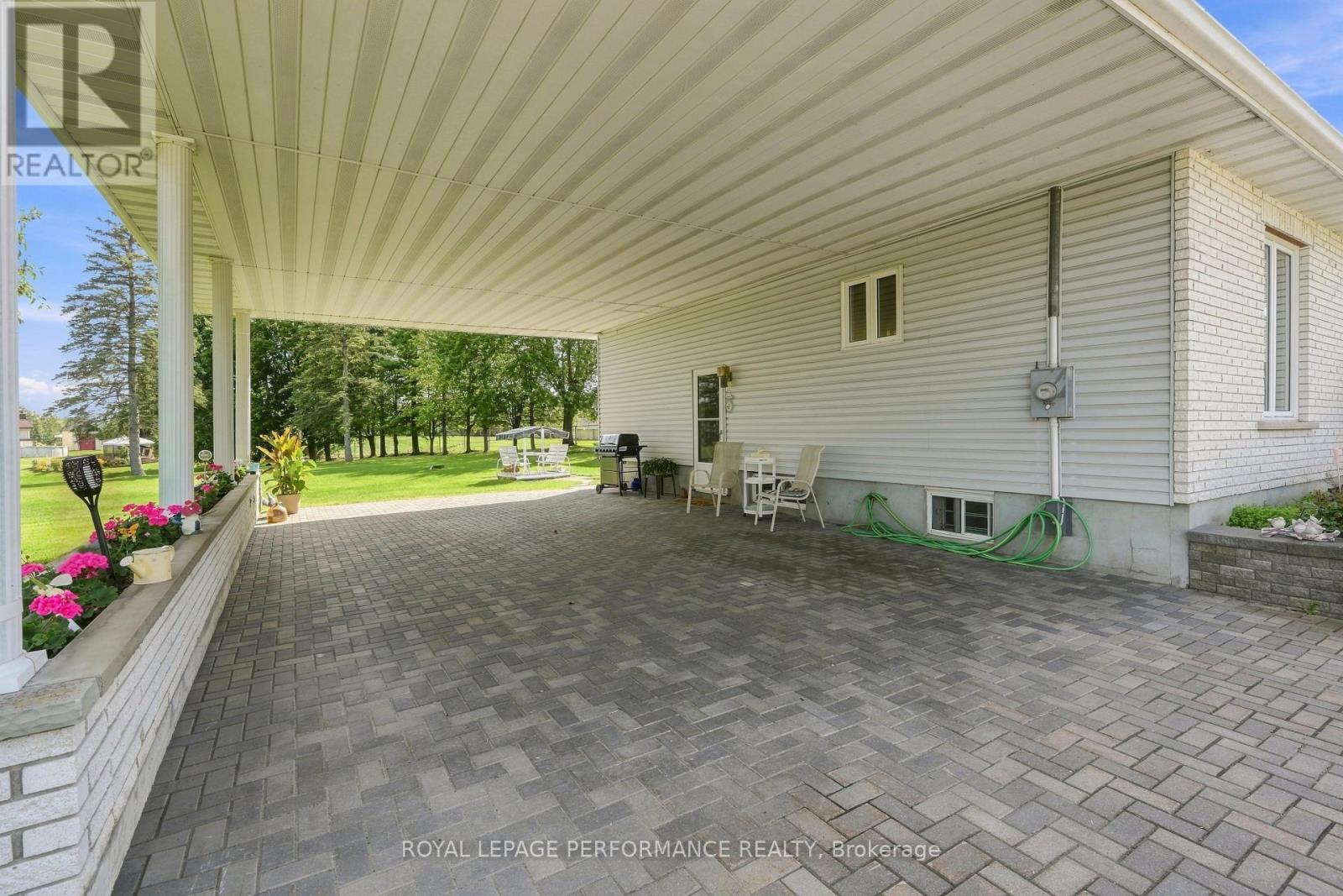 2012 LAJOIE STREET - 38