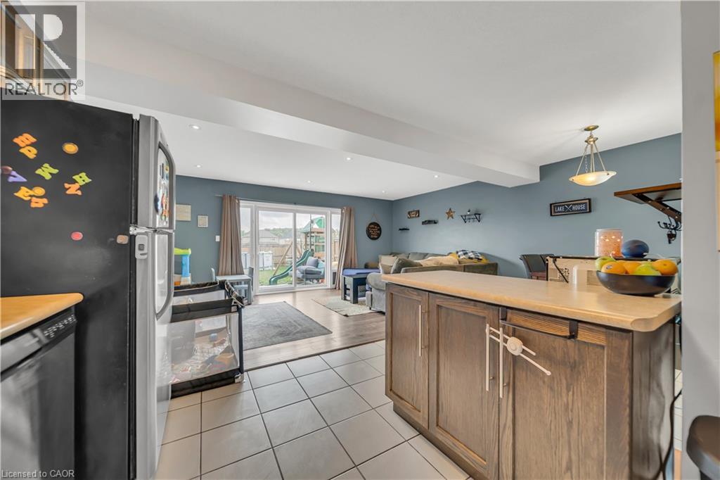 1450 CAEN Avenue - 14