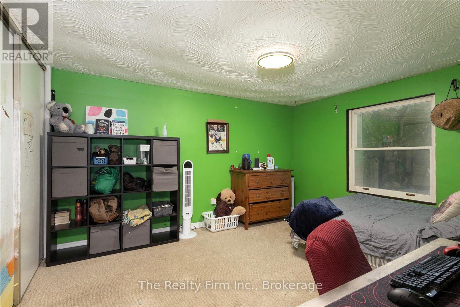 28 NETHERCOTT DRIVE - 15