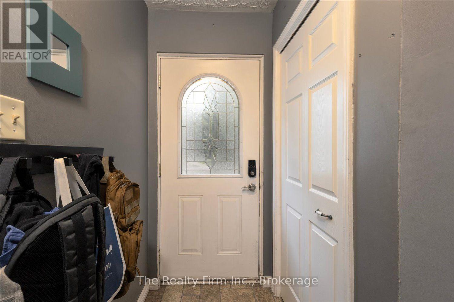 28 NETHERCOTT DRIVE - 7