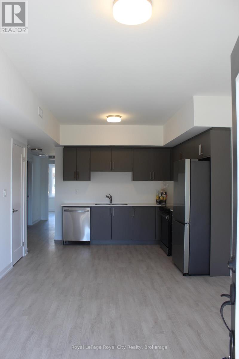 #64 42 Lowes Road West, Guelph (Clairfields/Hanlon Business Park), Ontario, N1G0H6, Guelph (Clairfields/Hanlon Business Park), Ontario — photo 3 of 5