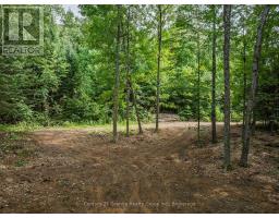 1241 Koshlong Lake Road, Dysart Et Al, ON K0M1S0 Photo 10