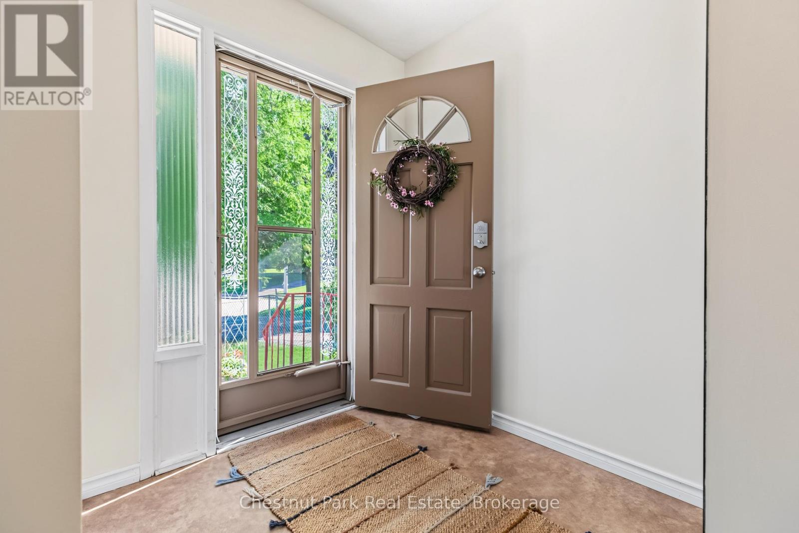 280 8TH AVENUE E - Image 9