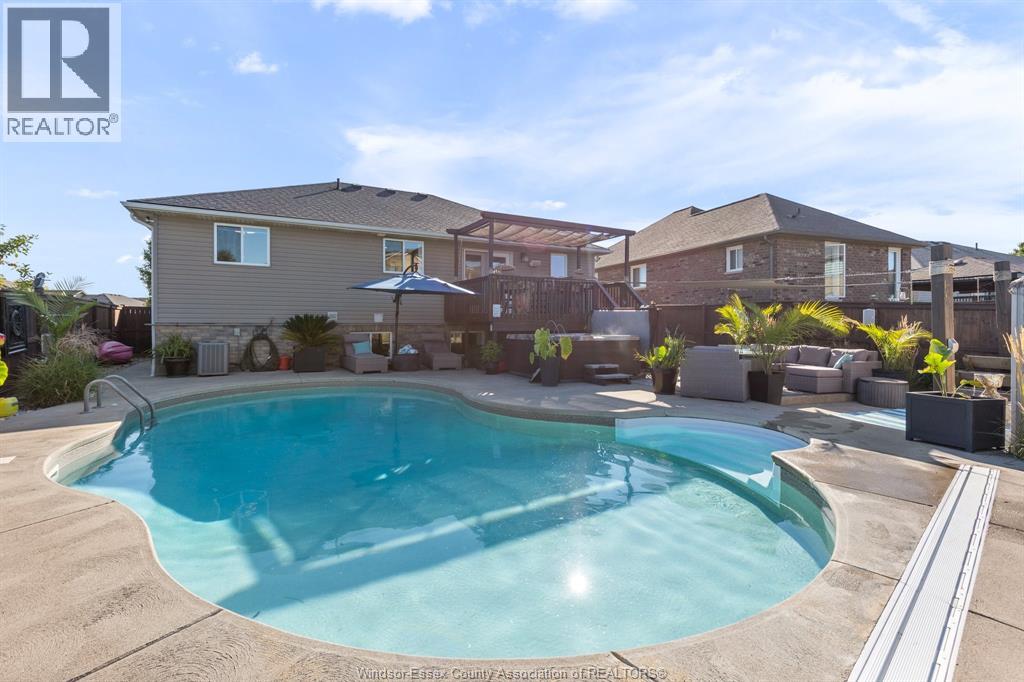 936 DRIFTWOOD - 21
