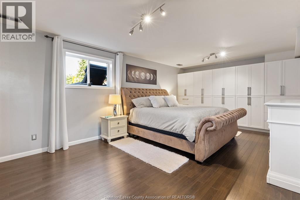 936 DRIFTWOOD - 18