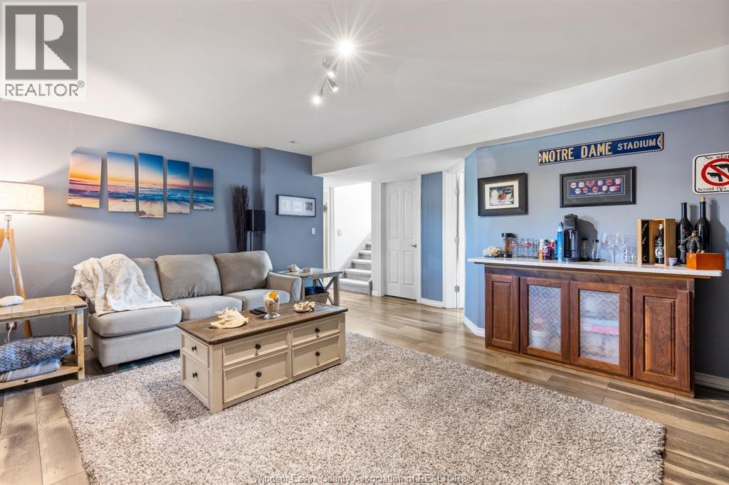 936 DRIFTWOOD - 15
