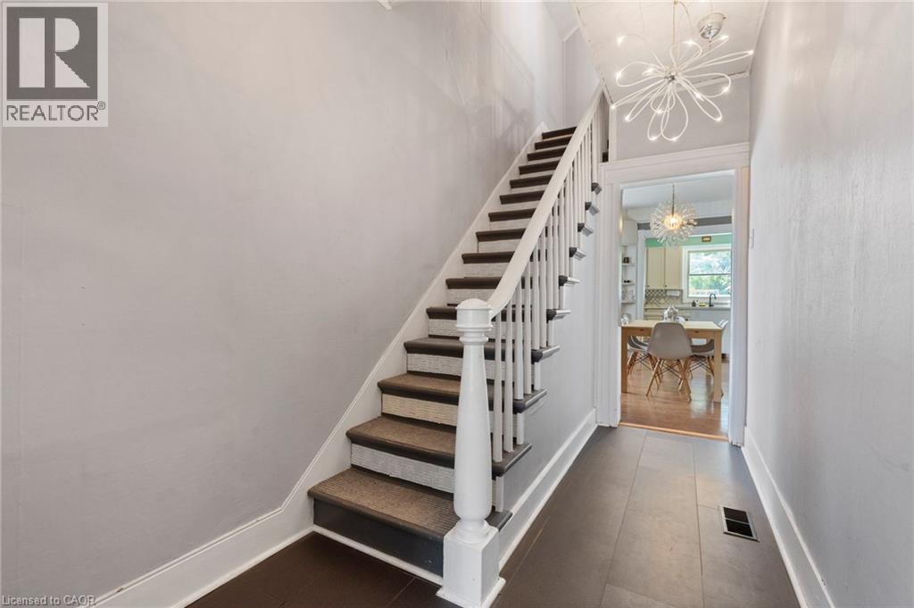 214 JOHN Street - 13