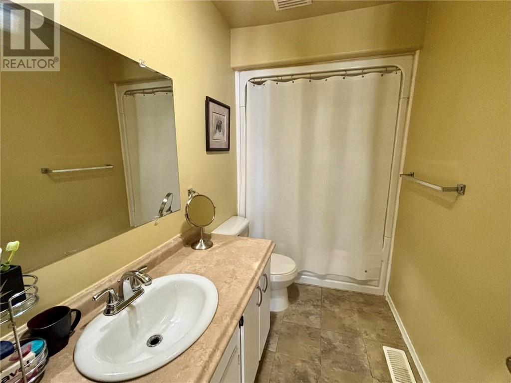 3480 Falconbridge Highway - Image 12