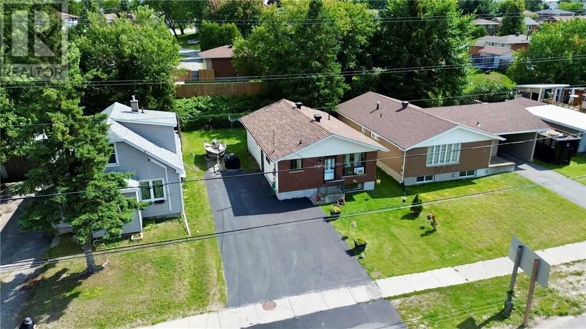 3480 Falconbridge Highway - 2