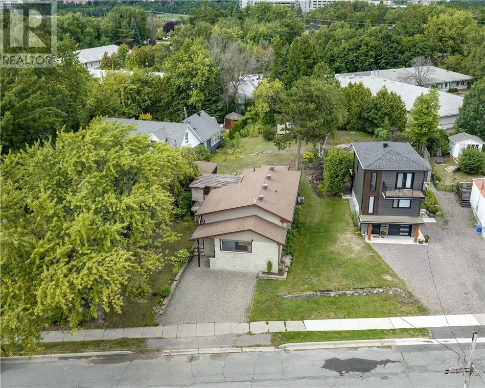 168 Nepahwin Avenue - 1