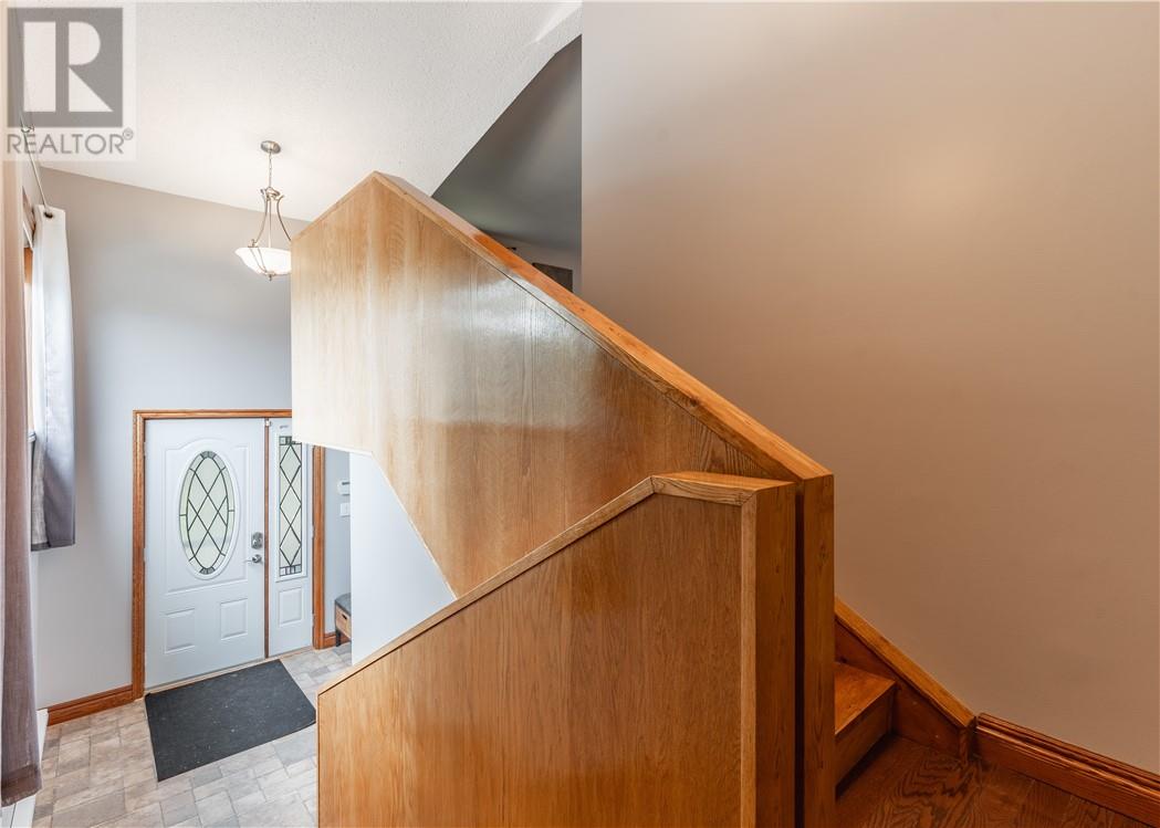 168 Nepahwin Avenue - 16