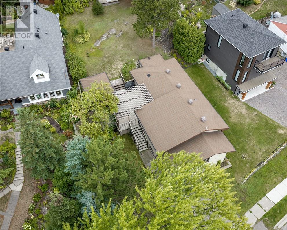 168 Nepahwin Avenue - 31