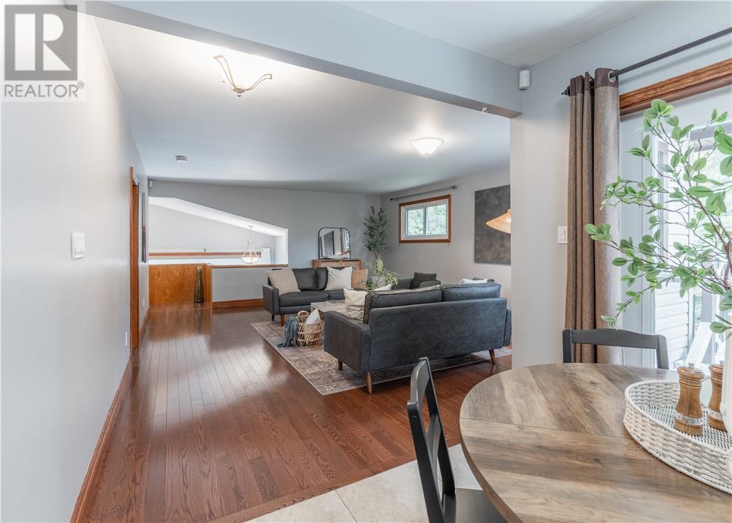 168 Nepahwin Avenue - 6