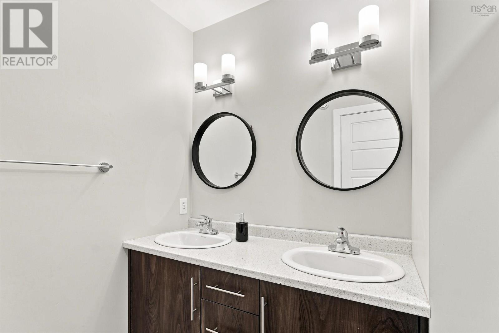 102 CROSSFIELD RIDGE - Image 23