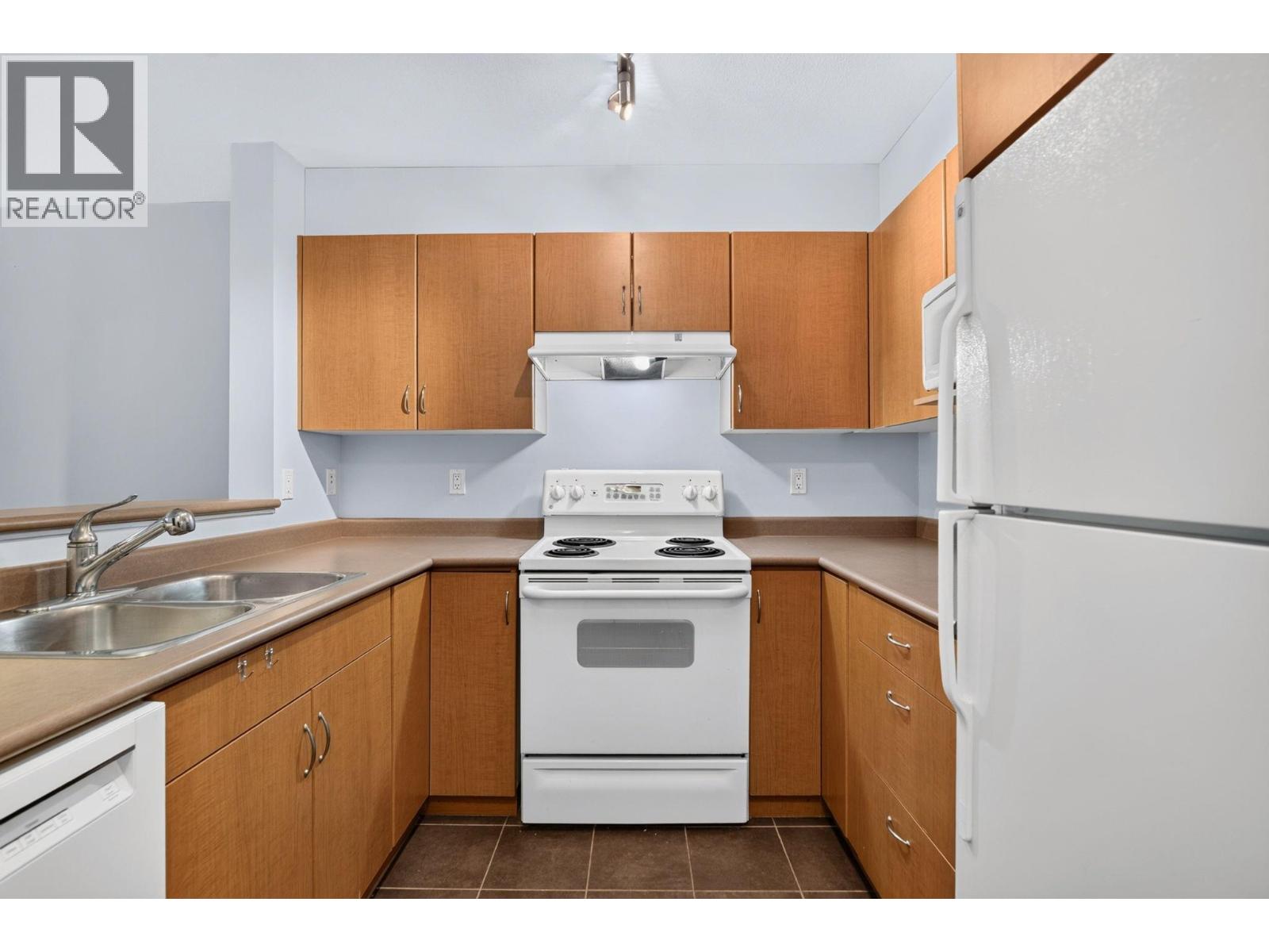 #206 555 Yates Road - Image 12