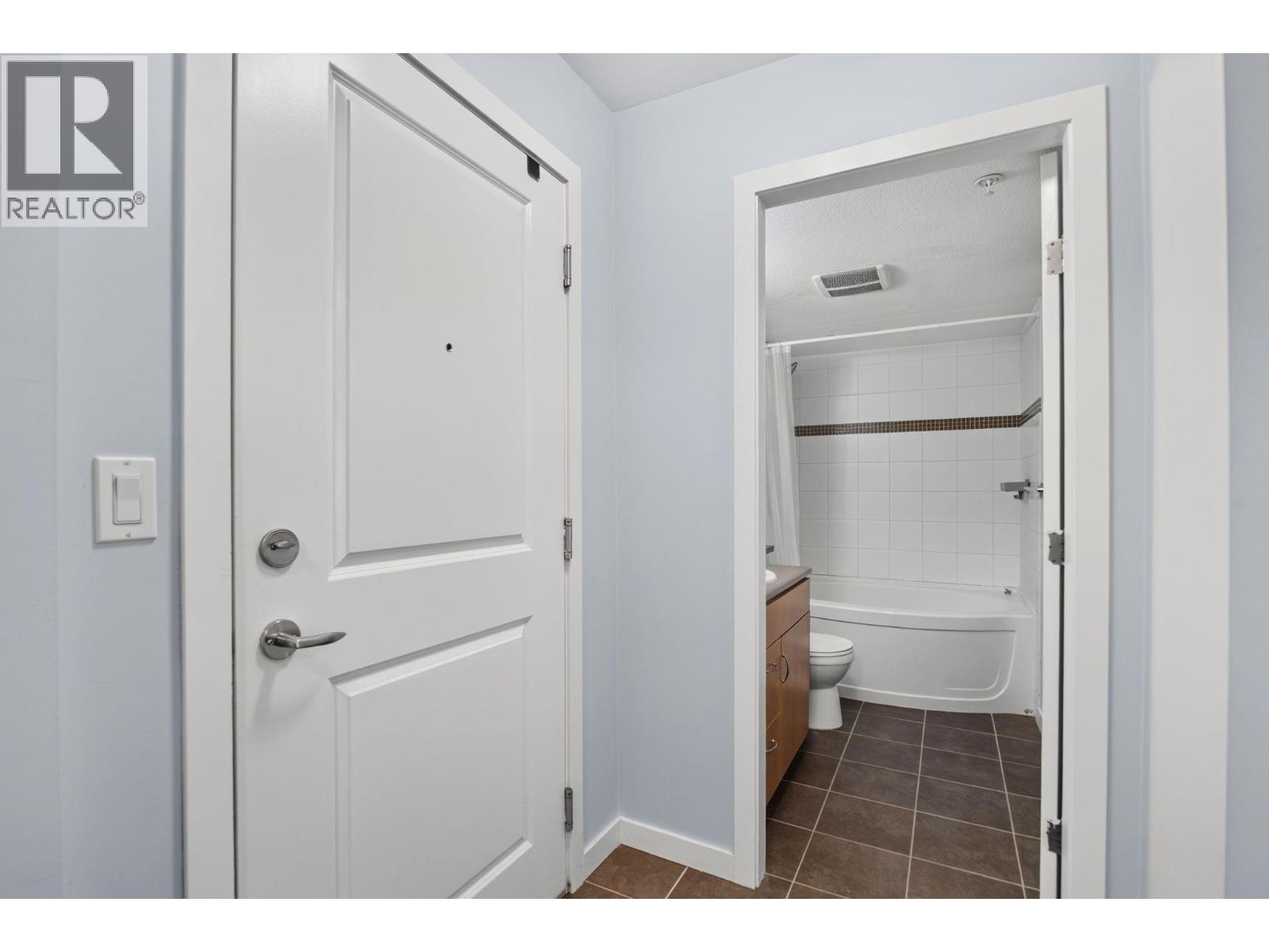 #206 555 Yates Road - 14