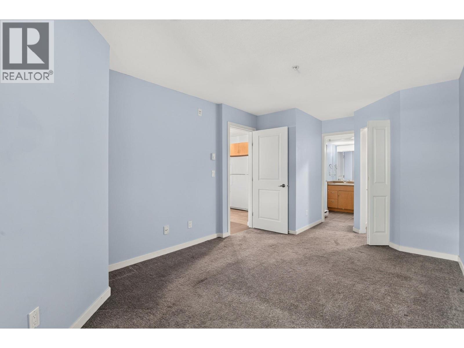#206 555 Yates Road - 19
