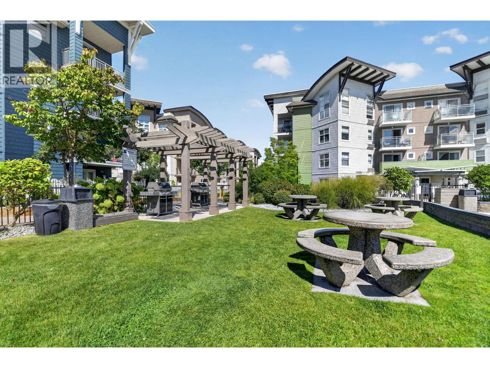 #206 555 Yates Road - Image 32