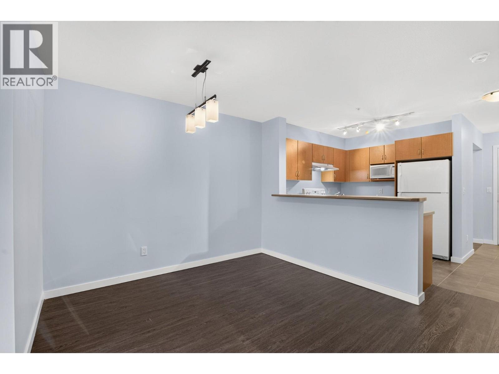 #206 555 Yates Road - Image 5