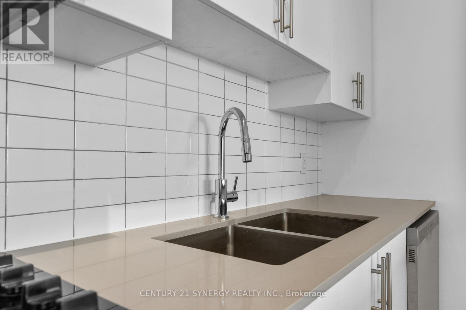 #506 805 CARLING AVENUE - Image 14